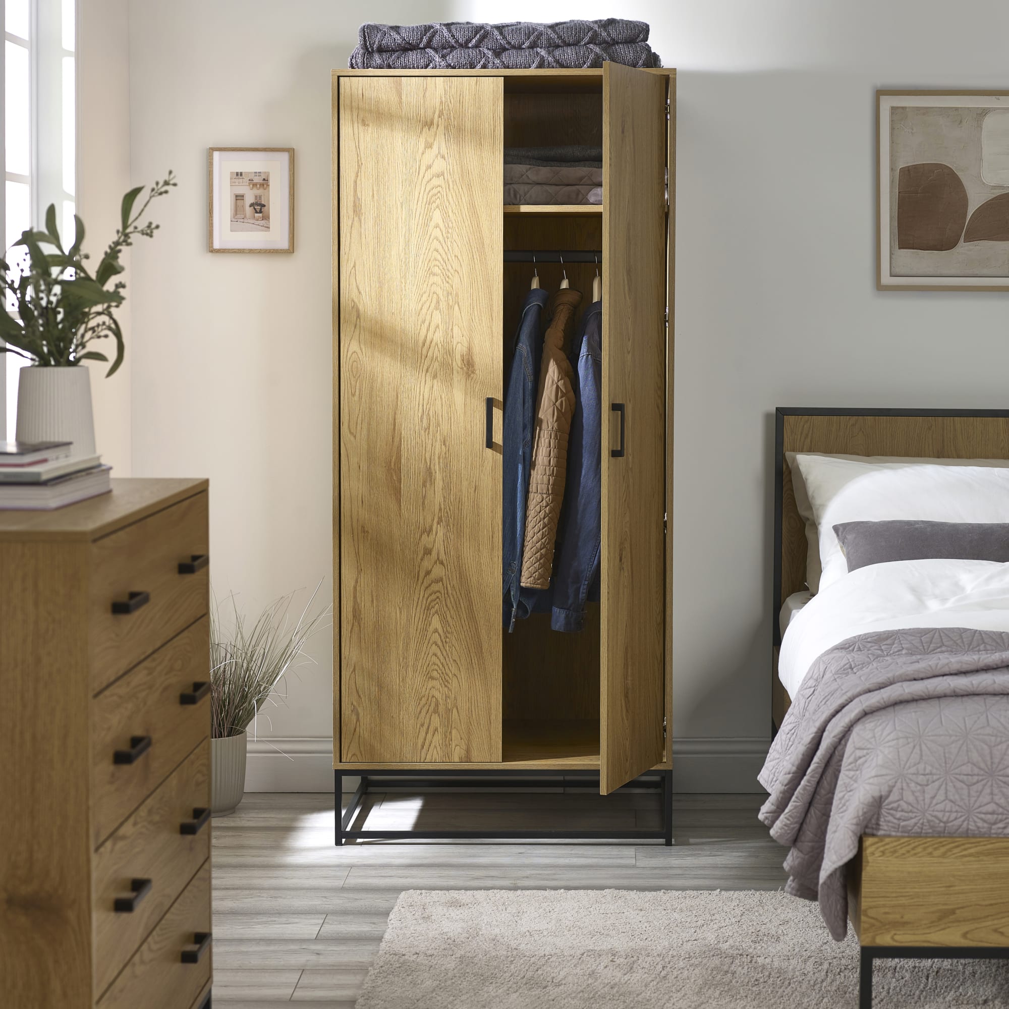 Harlow Light Oak Effect 2 Door Wardrobe