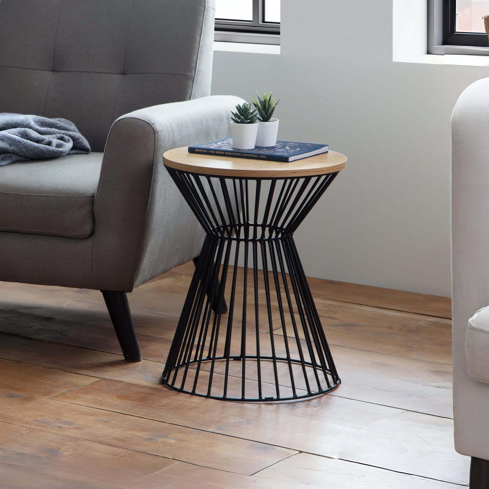 Jersey Round Wire Lamp Table - Euro Oak